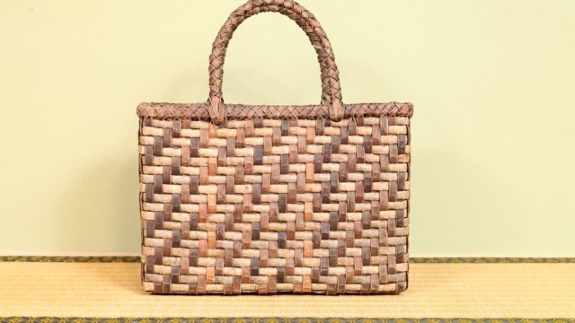 クルミ・網代編み