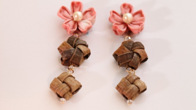 くるみ樹皮×秩父銘仙ピアス