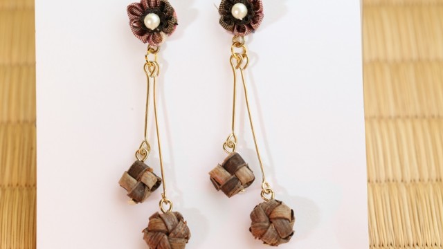 くるみ樹皮×秩父銘仙ピアス