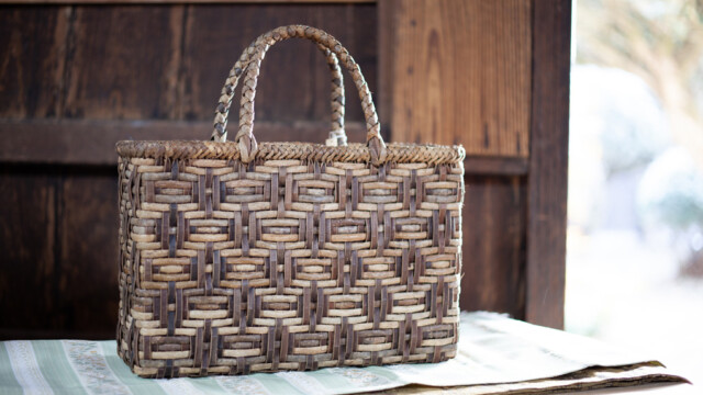 くるみ・亀甲編み枡網代連続模様